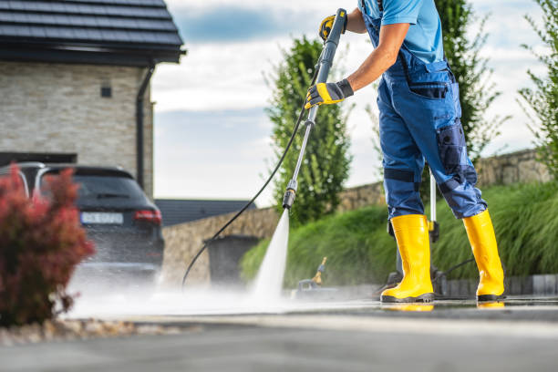 Best Concrete Pressure Washing  in Milbank, SD